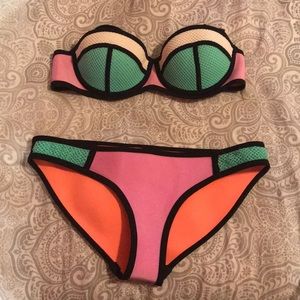 Triangl bikini